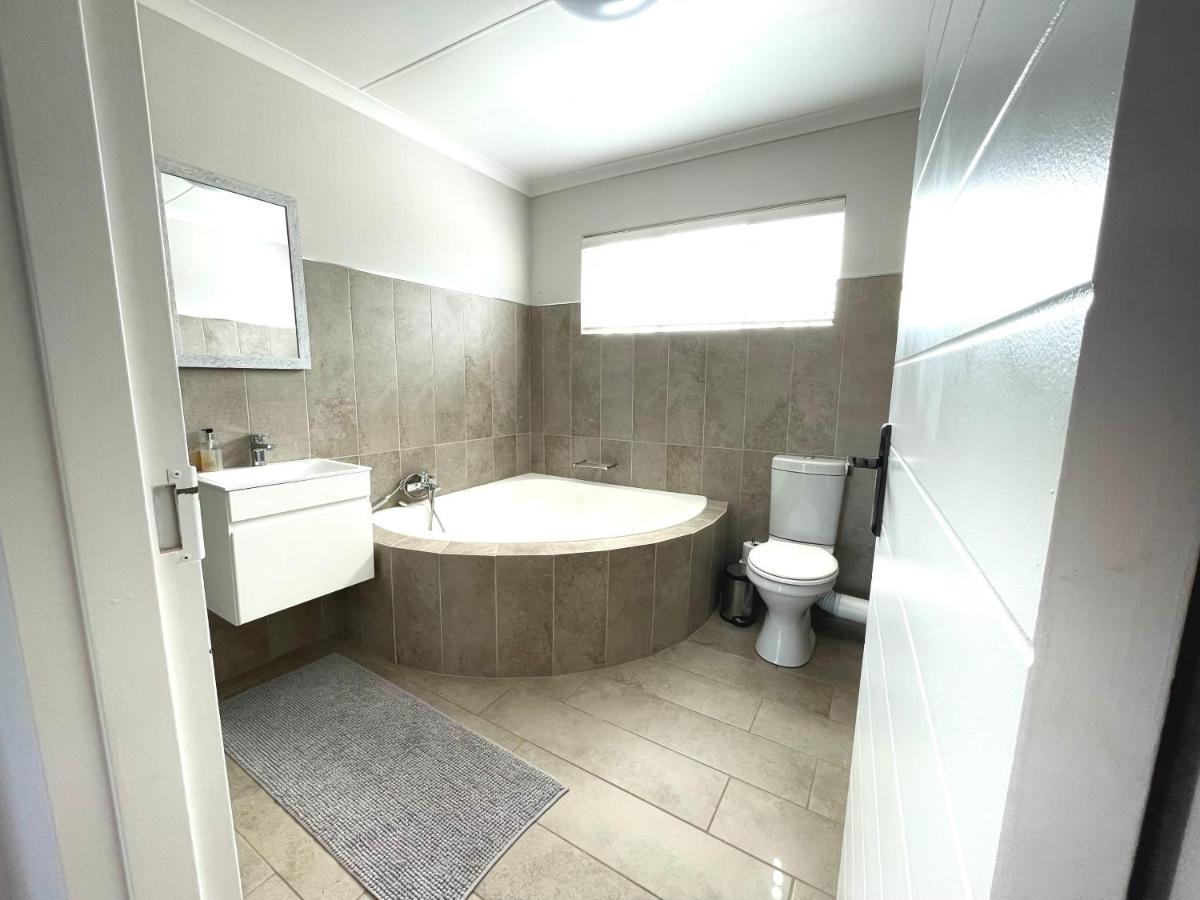 10 On Aquavista Addo River View Cottage Колчестър Екстериор снимка